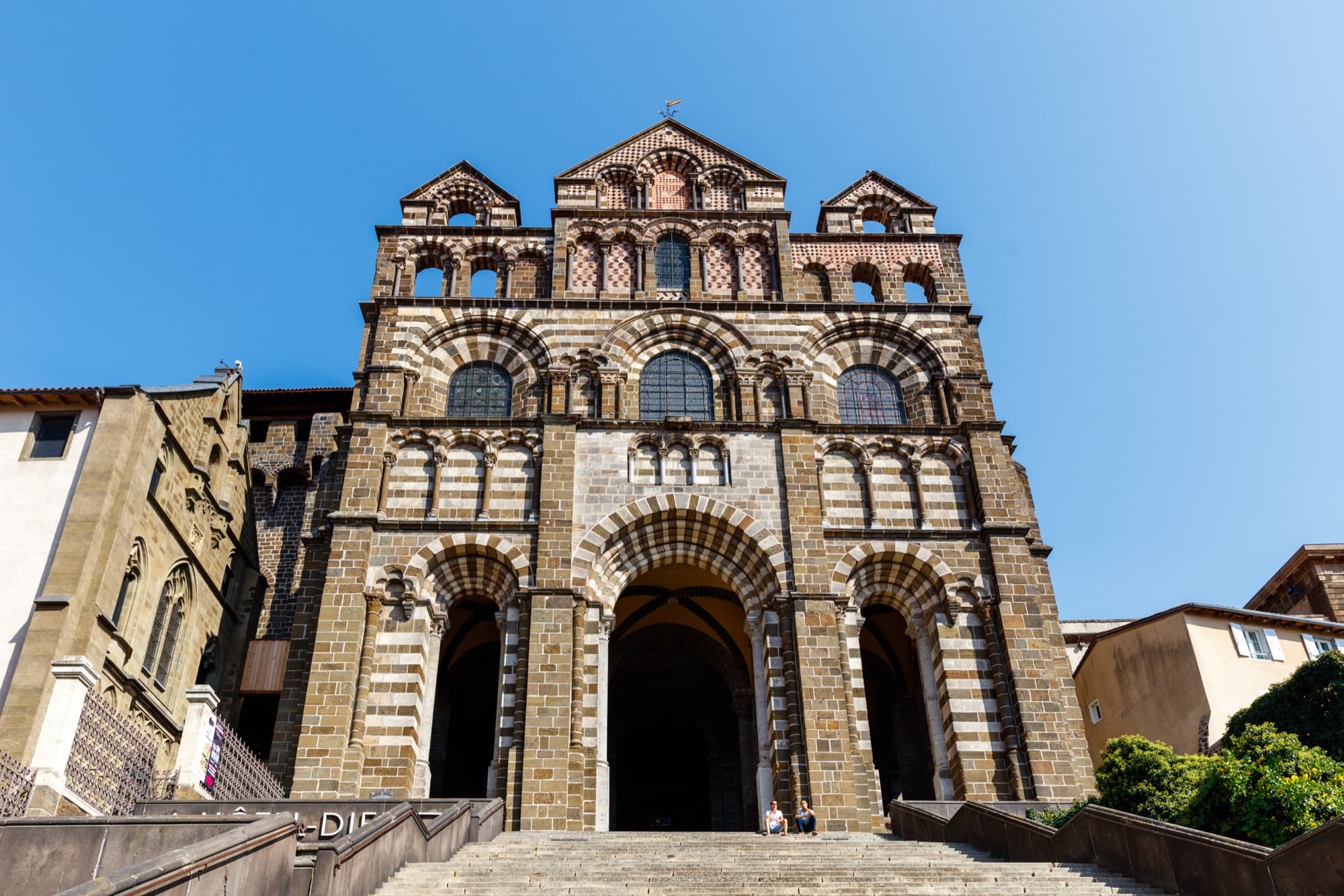 Le Puy-en-Velay, point de départ historique vers Compostelle